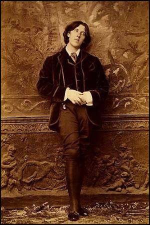159 anni fa nasceva Oscar Wilde e con lui l'estetismo trova il massimo splendore grazie alle sue opere