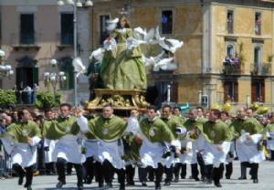 È nata a Gerusalemme nei primi secoli per rivivere gli avvenimenti della Passione...