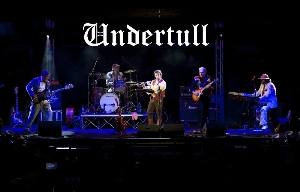 Tribute band ovvero: l'irresistibile tentazione di essere una stella del rock