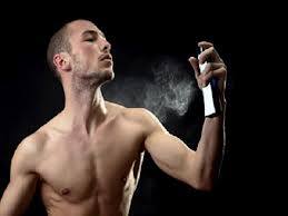 Il profumo a qualsiasi età. Da uno studio pubblicato su PloS One, gli anziani hanno l'odore meno sgradevole