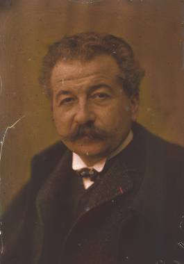 Totalità.it - Auguste Lumière, luminare della cinematografia.