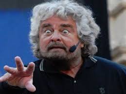 Insulti, scempiaggini, slogan senza senso: Grillo peggiora ogni giorno di più