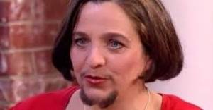 Miryam, la donna che si sente più sexy con la barba