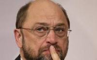 Martin Schulz, rosica amaro e, indirettamente, elogia Berlusconi