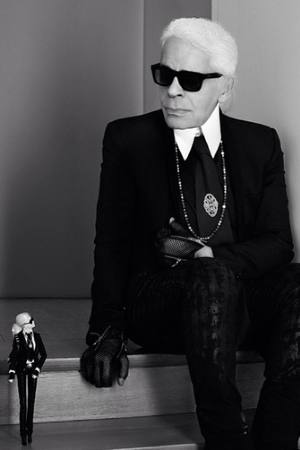 Antipasti di moda. Dalla Barbie Lagerfeld alla biancheria da leggere