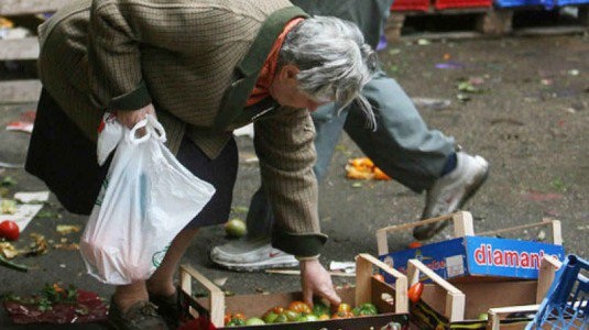 L'Istat parla chiaro e conciso: in Italia nel 2014 4,1 milioni di persone in povertà